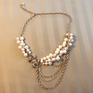 Gold & pearl necklace